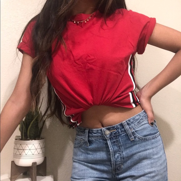 Red tee🦋 - Picture 2 of 6